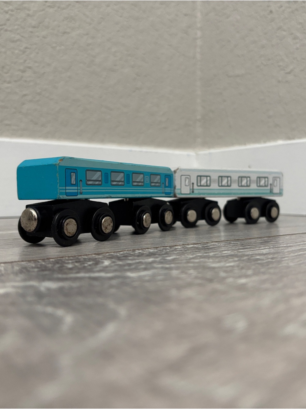 Battat Wooden Coaches - Blue & White - Picture 2 of 8